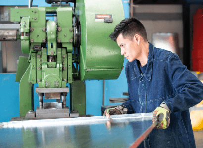 Fabricación y colocación de señalamiento